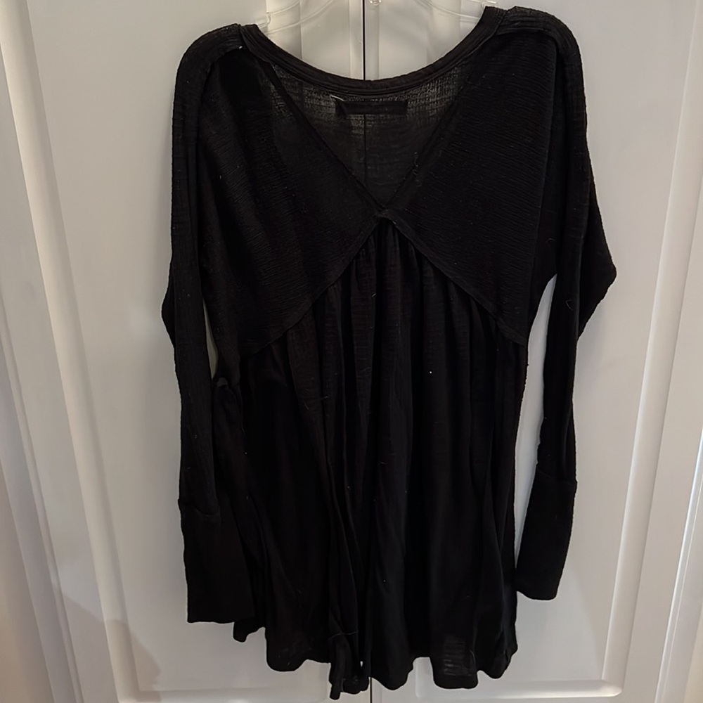 We The Free Black Citrine High Low Waffle Knit Henley Tunic Top Size Small - Picture 3 of 3